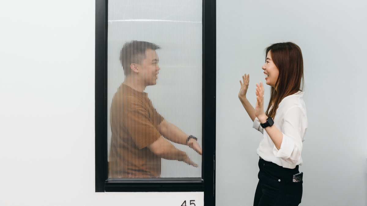 employees-having-fun